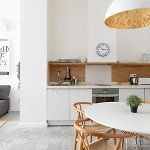 Apartment The Centric By Maison Pinata